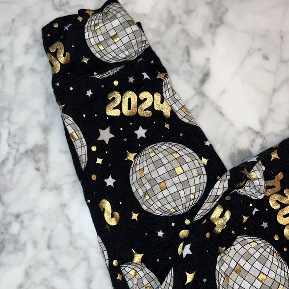 POSH PEANUT 2024 PJ SET 5-6T - Picture 8 of 9